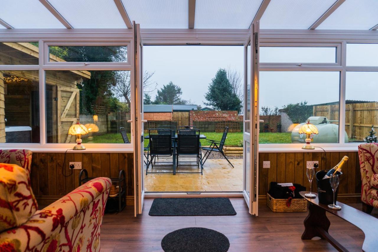 Hot Tub Pet Friendly Luxury Cosy Cottage, Near Withernsea And Patrington Welwick Exterior foto